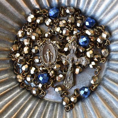 Amor Vincit Omnia Rosary